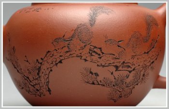 紫砂壶图片：栩栩如生 松鼠之趣 气韵灵动 福缘 - 宜兴紫砂壶网