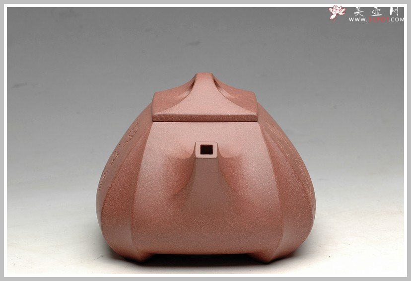 紫砂壶图片：大气 稳重 精工细致 抽角四方 - 宜兴紫砂壶网