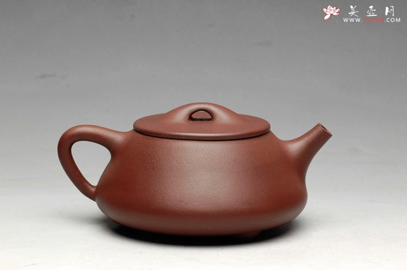 紫砂壶图片：器形周正 饱满精神  全手中石瓢 - 宜兴紫砂壶网