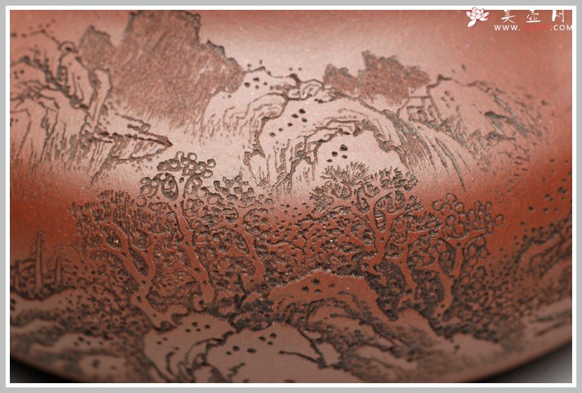 紫砂壶图片：强强联合 李彦雄老师通转山水 曲峰辛卯年力作全手旭茂提梁 - 宜兴紫砂壶网