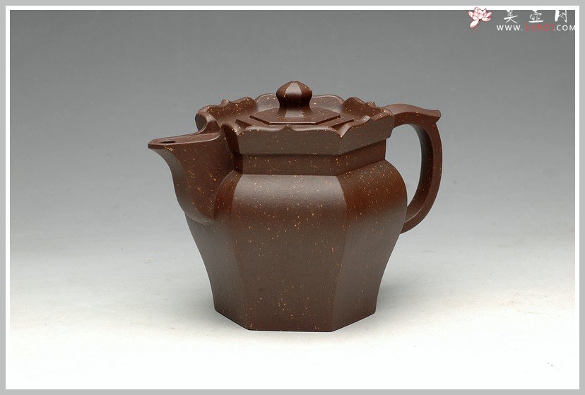 紫砂壶图片：庄严肃穆砂中佛 紫泥调砂 老味现 全手僧帽 - 宜兴紫砂壶网