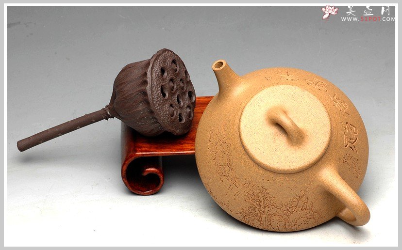 紫砂壶图片：李彦雄装饰山水 福星高照之全手子冶石瓢 骨肉均挺 - 宜兴紫砂壶网