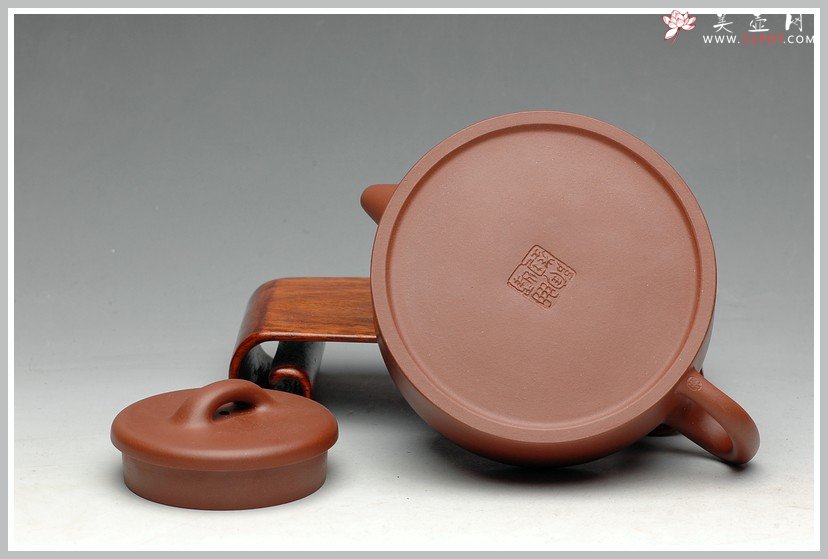 紫砂壶图片：端庄大气 儒雅典范 品质如一  全手汉韵 - 宜兴紫砂壶网