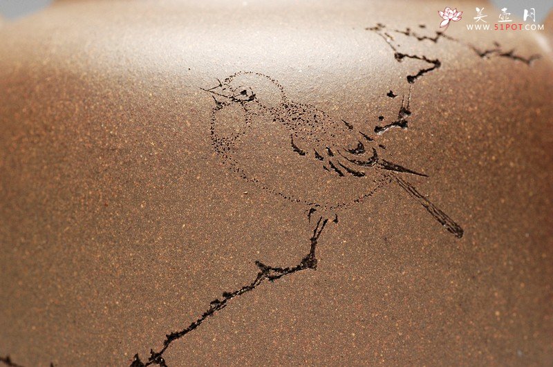 紫砂壶图片：轻巧实用 炮管杀茶 墨陶装饰鸳鸯  全手高德中 - 宜兴紫砂壶网