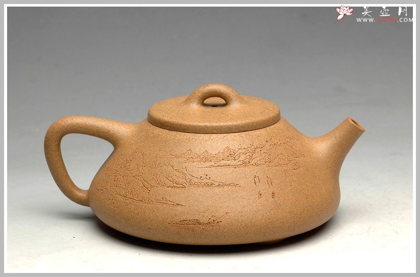 紫砂壶图片：李彦雄通景山水 耐品老段之全手子冶石瓢 骨肉均挺 - 宜兴紫砂壶网