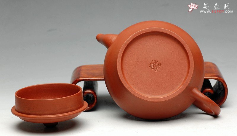 紫砂壶图片：蒋小琴老师新品 清丽婉约 全手老味宫灯 - 宜兴紫砂壶网