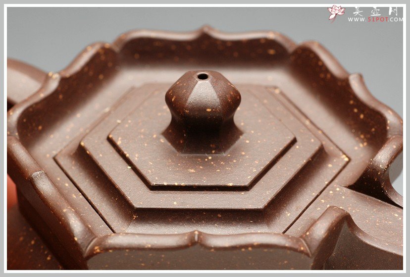 紫砂壶图片：庄严肃穆砂中佛 紫泥调砂 老味现 全手僧帽 - 宜兴紫砂壶网