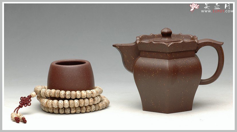 紫砂壶图片：庄严肃穆砂中佛 紫泥调砂 老味现 全手僧帽 - 宜兴紫砂壶网