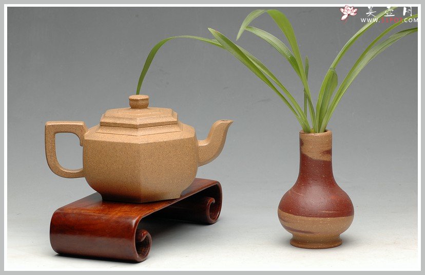 紫砂壶图片：深见功力 饱满大气 段泥全手雪华 - 宜兴紫砂壶网