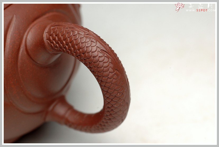 紫砂壶图片：一朝鲤鱼跃龙门   优质底料 做工细腻 精品小鱼化龙 - 宜兴紫砂壶网