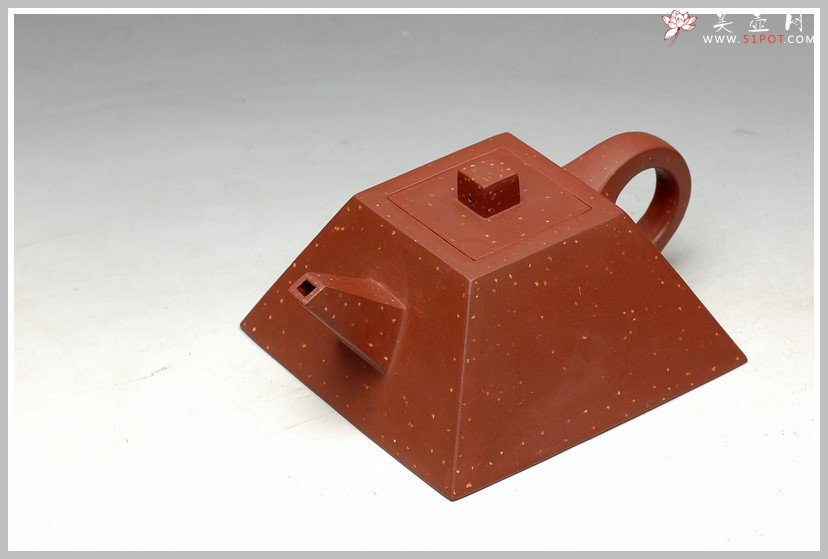 紫砂壶图片：精神 养欲迷人  全手斗方 升方 - 宜兴紫砂壶网