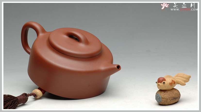 紫砂壶图片：端庄大气 儒雅典范 品质如一  全手汉韵 - 宜兴紫砂壶网