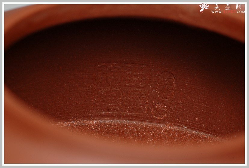 紫砂壶图片：端庄大气 儒雅典范 品质如一  全手汉韵 - 宜兴紫砂壶网