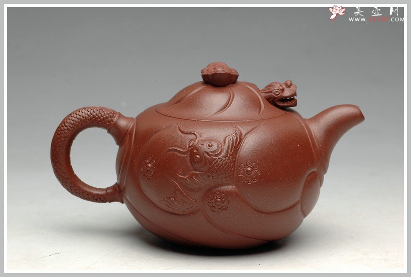 紫砂壶图片：一朝鲤鱼跃龙门   优质底料 做工细腻 精品小鱼化龙 - 宜兴紫砂壶网
