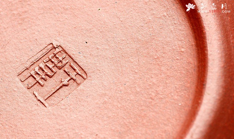 紫砂壶图片：饱满大气 古朴浑圆  全手融泉 - 宜兴紫砂壶网