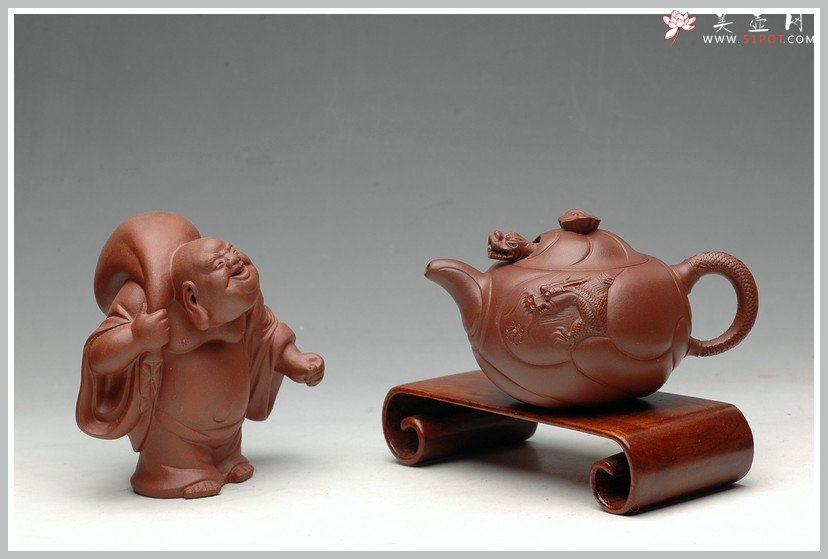 紫砂壶图片：一朝鲤鱼跃龙门   优质底料 做工细腻 精品小鱼化龙 - 宜兴紫砂壶网