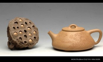 紫砂壶图片：李彦雄通景山水 耐品老段之全手子冶石瓢 骨肉均挺 - 宜兴紫砂壶网