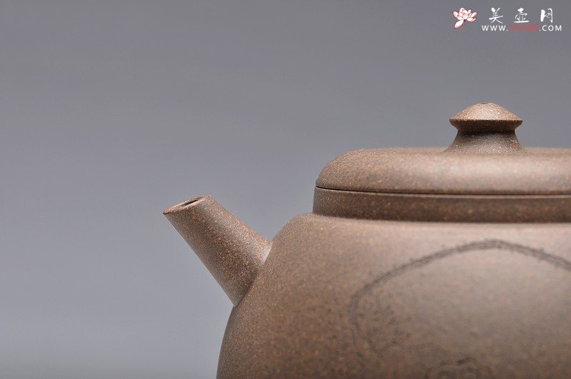 紫砂壶图片：经典中的经典 墨陶刻绘精品莲蓬鸟 万工经典之作 全手莲蓬龙蛋 新年龙运亨通 - 宜兴紫砂壶网