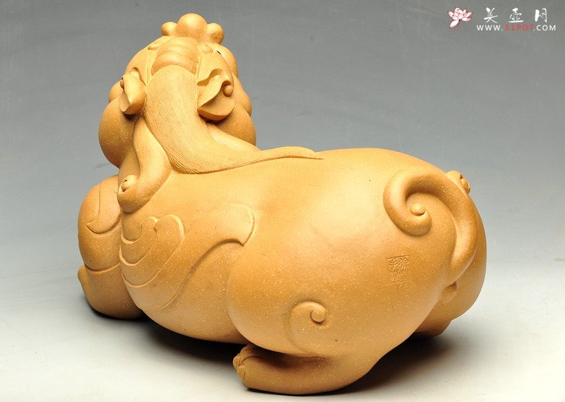 紫砂壶图片：大段泥貔貅 雕塑镇宅 - 宜兴紫砂壶网