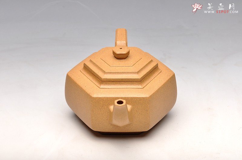 紫砂壶图片：线条挺拔 舒展大气  经典作品  全手大段泥雪华 - 宜兴紫砂壶网