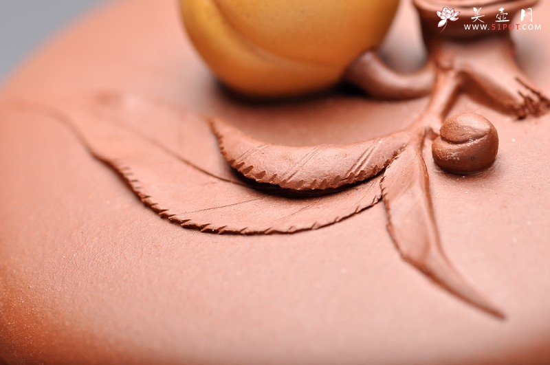 紫砂壶图片：做工细腻 饱满大气 优质底料掇寿（祝寿） - 宜兴紫砂壶网