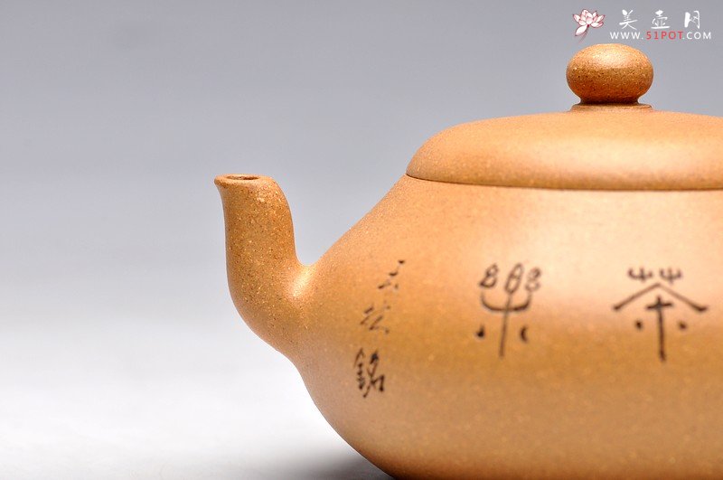 紫砂壶图片：邱玉林大师装饰 古拙之风 把玩精品 全手扁梨 实用收藏 - 宜兴紫砂壶网