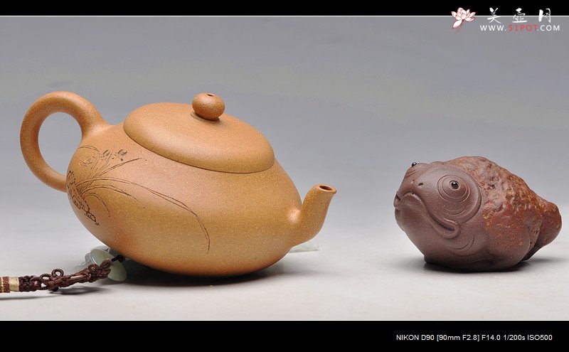 紫砂壶图片：邱玉林大师装饰 古拙之风 把玩精品 全手扁梨2 实用收藏 - 宜兴紫砂壶网