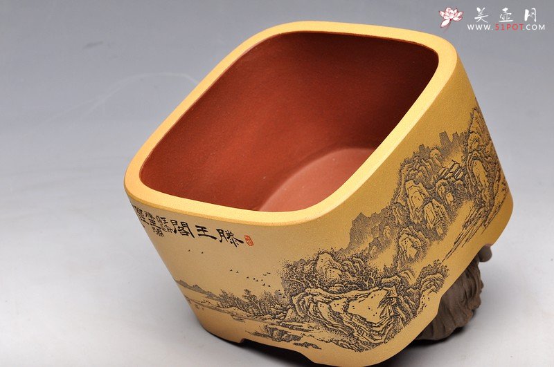 紫砂壶图片：清雅 古色山水 通景 精品四方水洗 - 宜兴紫砂壶网