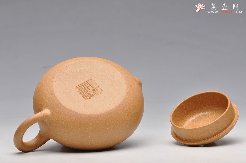 紫砂壶图片：邱玉林大师装饰 古拙之风 把玩精品 全手扁梨2 实用收藏 - 宜兴紫砂壶网