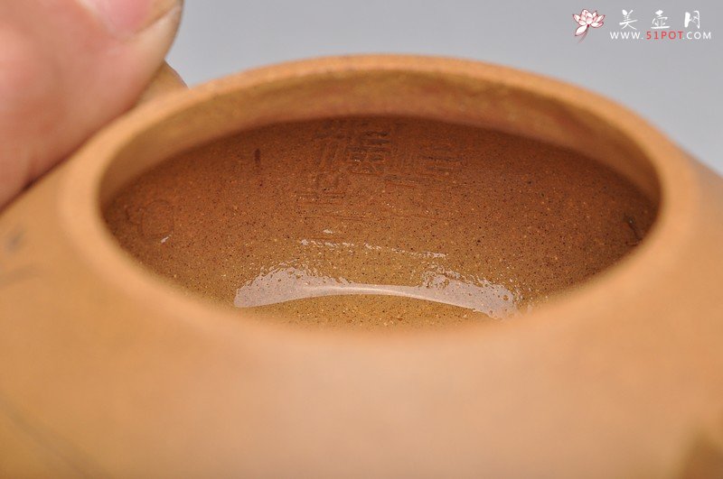紫砂壶图片：邱玉林大师装饰 古拙之风 把玩精品 全手扁梨2 实用收藏 - 宜兴紫砂壶网
