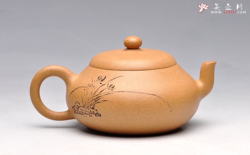 紫砂壶图片：邱玉林大师装饰 古拙之风 把玩精品 全手扁梨 实用收藏 - 宜兴紫砂壶网