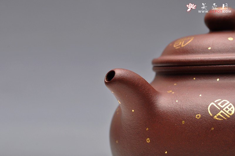 紫砂壶图片：线条优美 浑圆饱满 描真金 全手福莲 杀茶利器 - 宜兴紫砂壶网