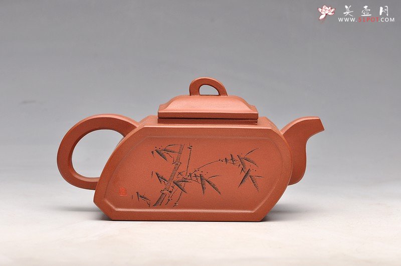 紫砂壶图片：方器新颖 创新  全手破浪 - 宜兴紫砂壶网