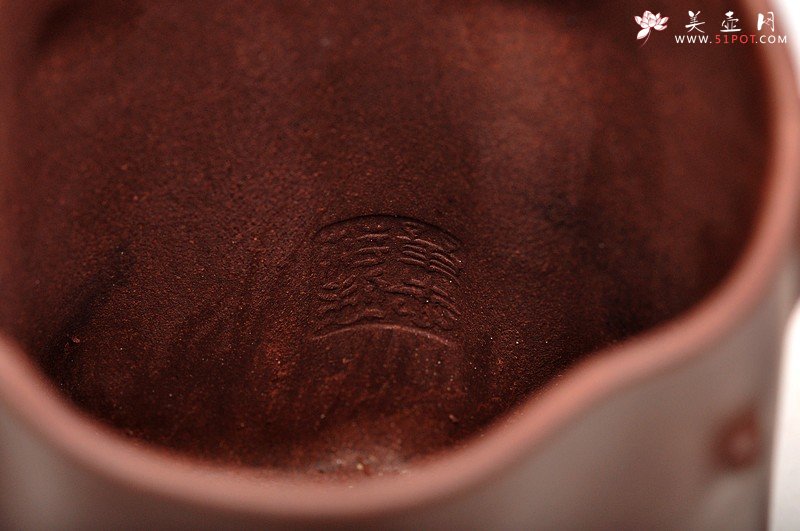 紫砂壶图片：一对高矮胖瘦绝配：） 清水泥和地槽青 全手梅花单杯  - 宜兴紫砂壶网