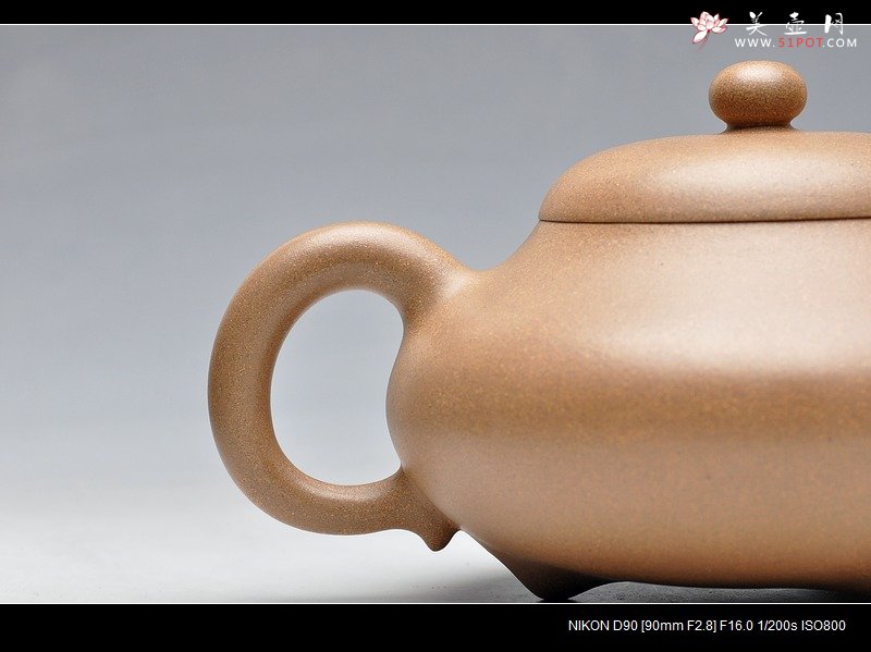 紫砂壶图片：工正 明针优秀 刹凹 霸气的全手三足乳鼎 - 宜兴紫砂壶网