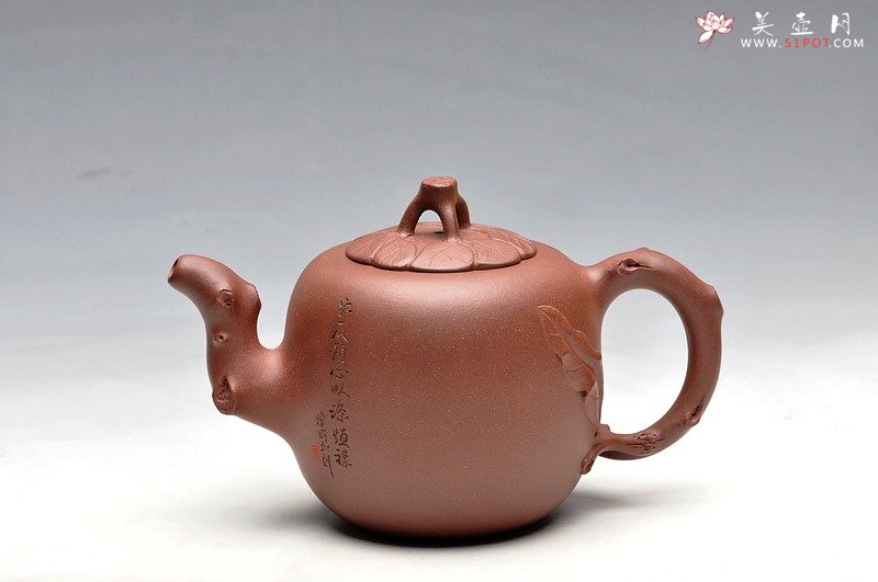 紫砂壶图片：老味具显 造型大方简练  贴叶自然生动 木瓜 - 宜兴紫砂壶网