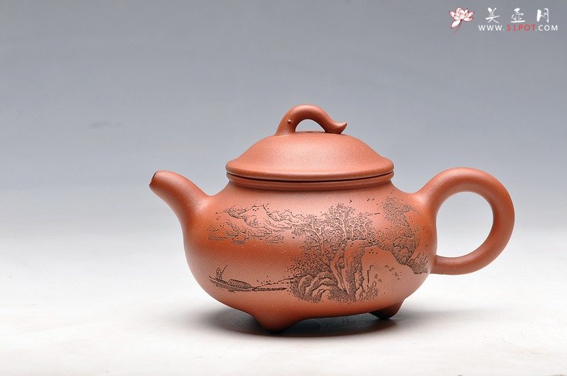 紫砂壶图片：优质红皮龙 出水如柱 李氏山水 三足如意 - 宜兴紫砂壶网