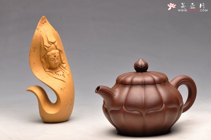 紫砂壶图片：美感十足 稳重 线条明晰 筋囊风采 高合菱 - 宜兴紫砂壶网