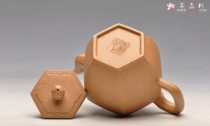 紫砂壶图片：俊雅遗风 工精实力新品 段泥全手小步步高登 普洱利器 - 宜兴紫砂壶网