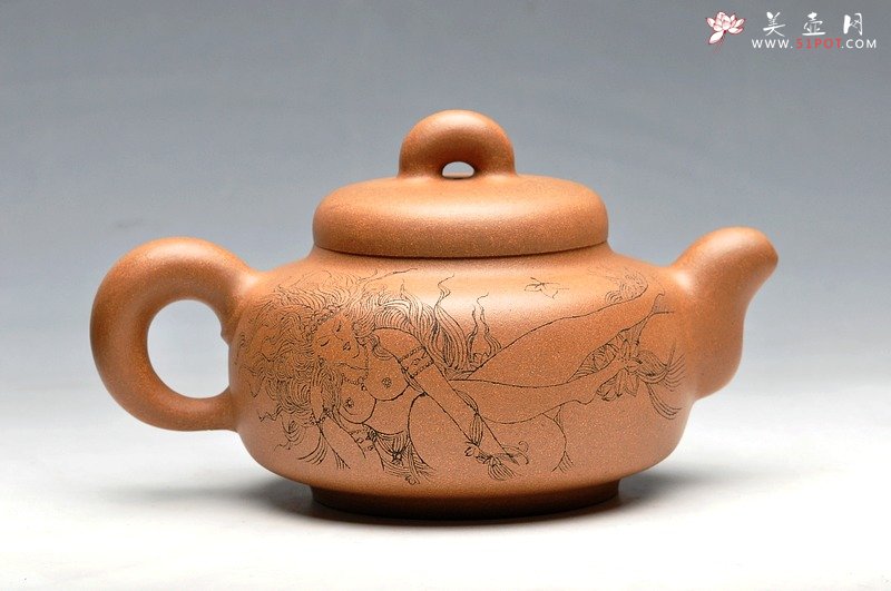 紫砂壶图片：大俗即大雅一套 精品 道洪风格 出水如柱 全手玉璧  - 宜兴紫砂壶网