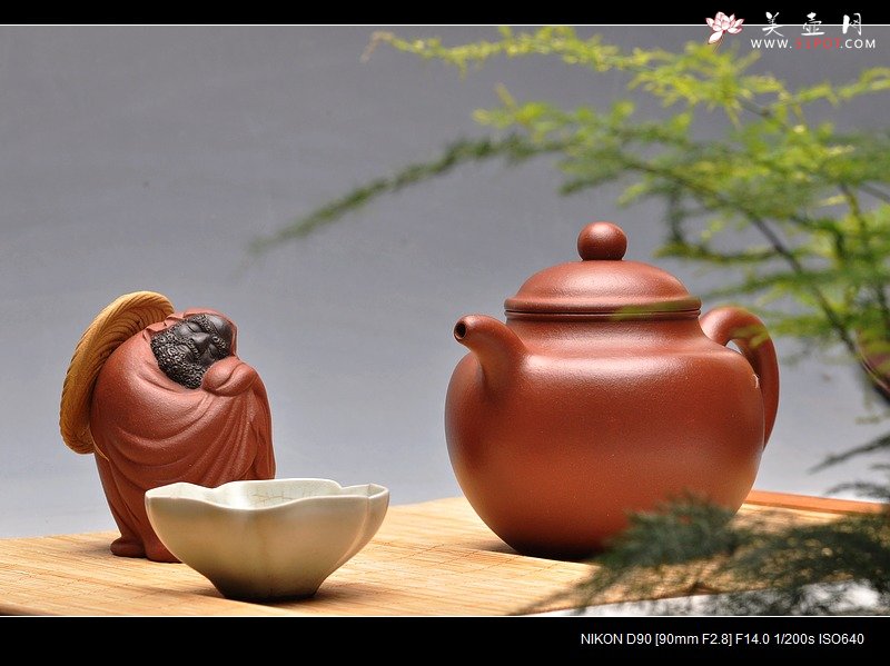 紫砂壶图片：型老，料老，款老之非老壶的味道 全手高莲子 - 宜兴紫砂壶网