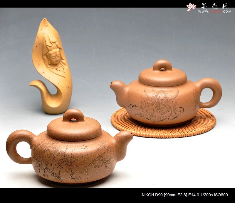 紫砂壶图片：大俗即大雅一套 精品 道洪风格 出水如柱 全手玉璧  - 宜兴紫砂壶网