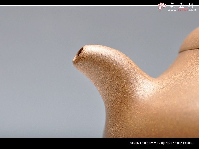 紫砂壶图片：工正 明针优秀 刹凹 霸气的全手三足乳鼎 - 宜兴紫砂壶网