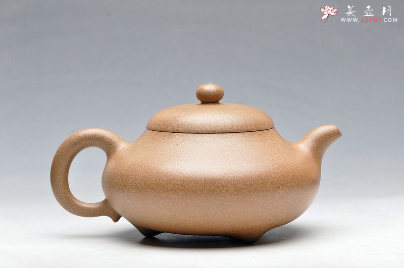 紫砂壶图片：工正 明针优秀 刹凹 霸气的全手三足乳鼎 - 宜兴紫砂壶网