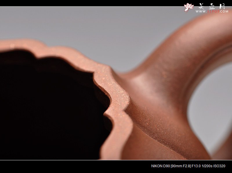 紫砂壶图片：美感十足 稳重 线条明晰 筋囊风采 高合菱 - 宜兴紫砂壶网