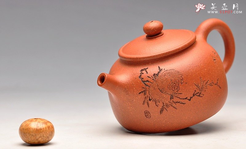 紫砂壶图片：实用小壶 降坡泥 石榴多子多福 春樱 - 宜兴紫砂壶网