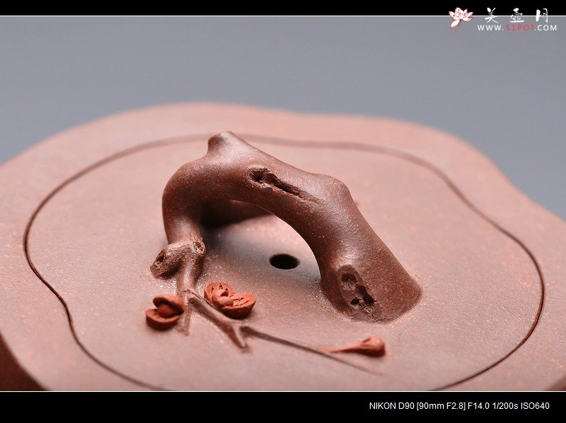 紫砂壶图片：实用精品小花货 立体梅花惊艳 全手小喜上眉梢  - 宜兴紫砂壶网