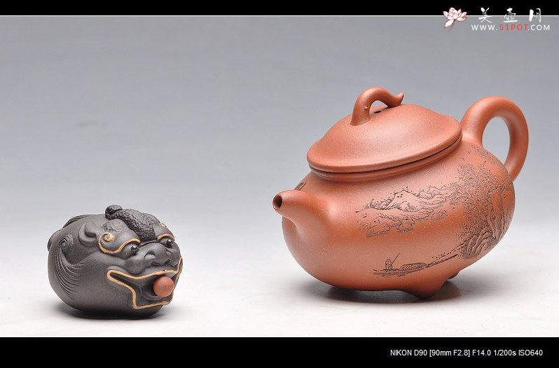 紫砂壶图片：优质红皮龙 出水如柱 李氏山水 三足如意 - 宜兴紫砂壶网