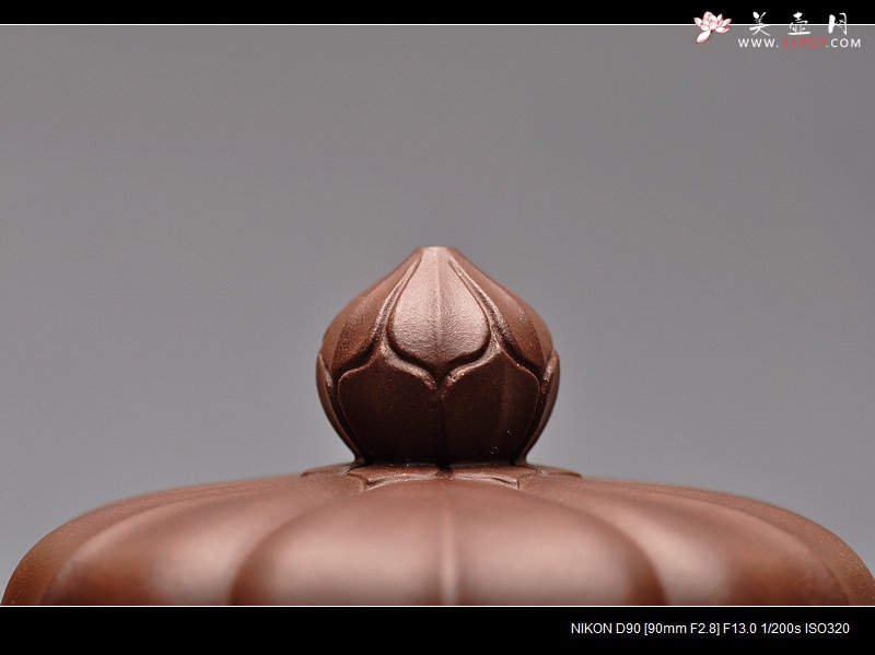 紫砂壶图片：美感十足 稳重 线条明晰 筋囊风采 高合菱 - 宜兴紫砂壶网