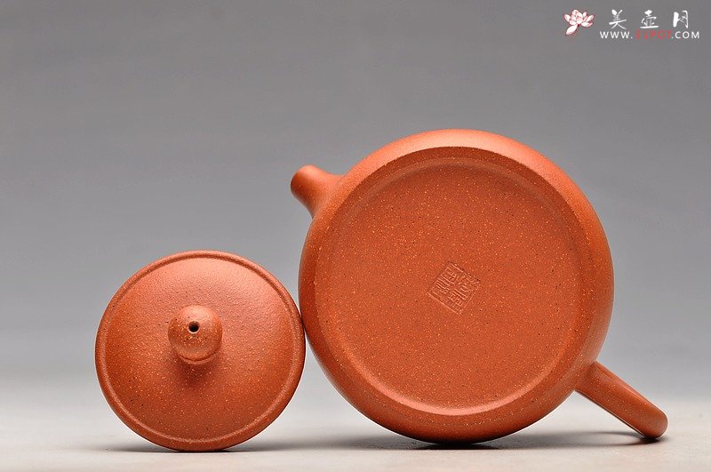 紫砂壶图片：实用小壶 降坡泥 石榴多子多福 春樱 - 宜兴紫砂壶网